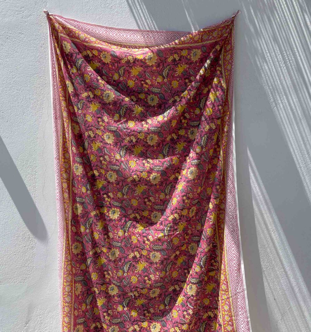 Cotton pareo in pink