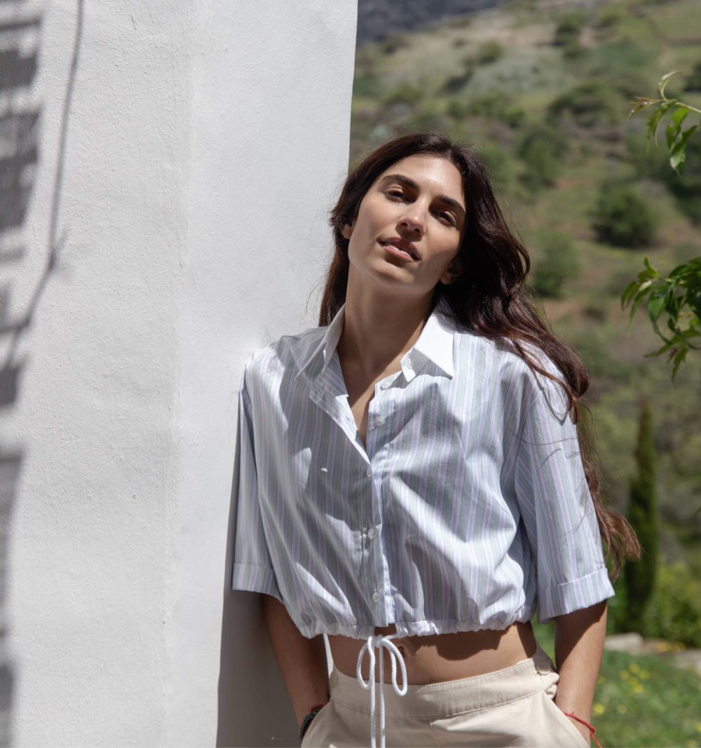 Croped Short-Sleeved Shirt