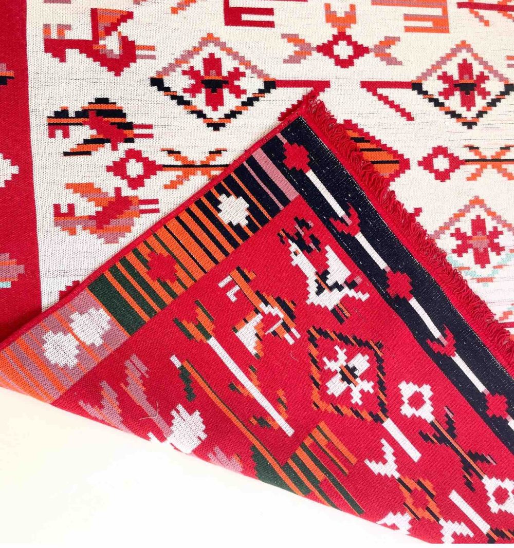 Reversible Woven Rug in Red - Image 3