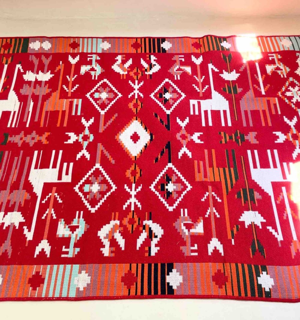 Reversible Woven Rug in Red - Image 4